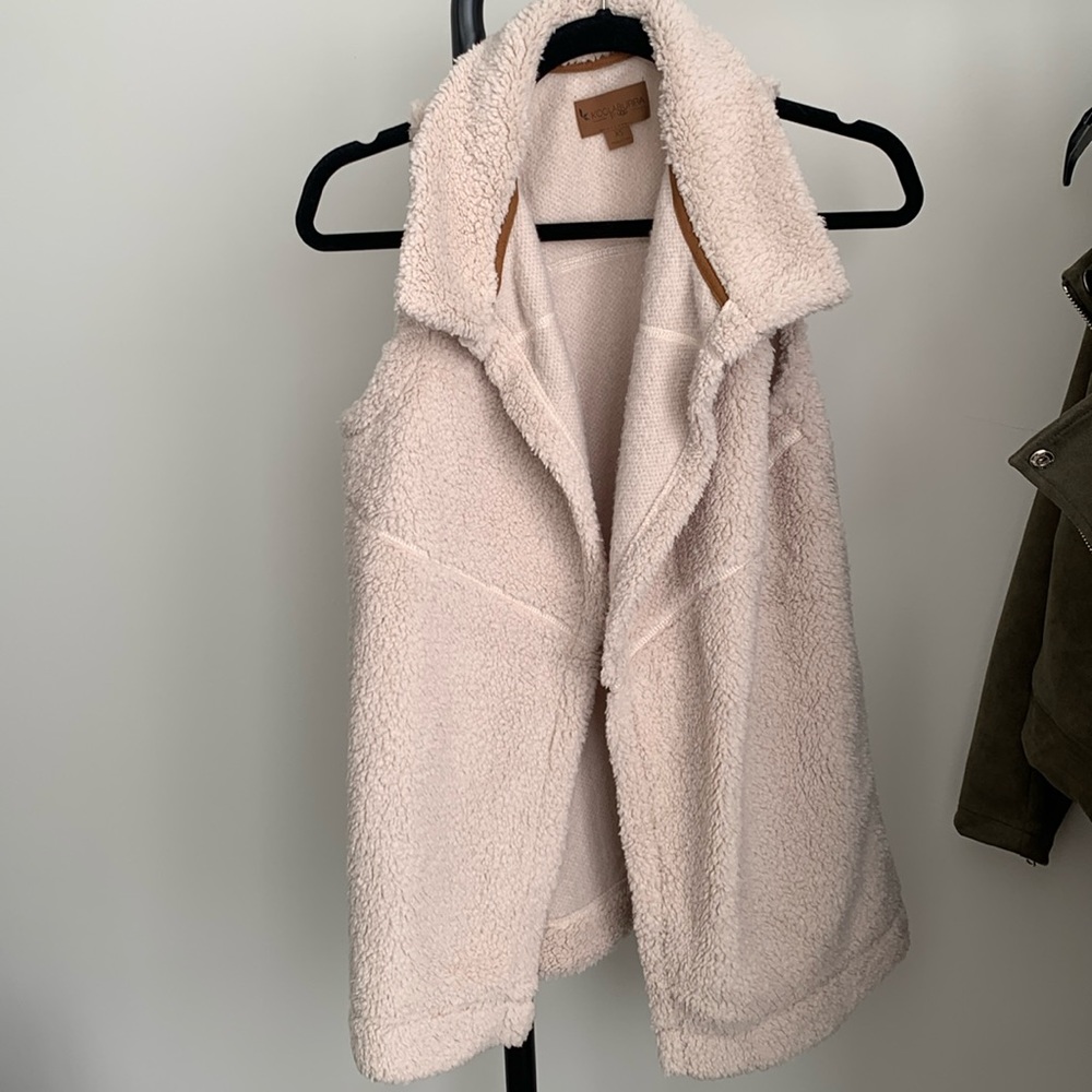 Koolaburra Cream Sherpa Vest
